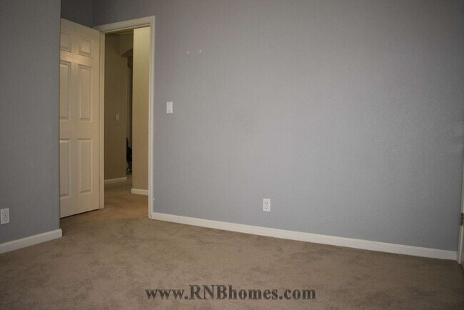 Building Photo - 309 Quiet Star Ct