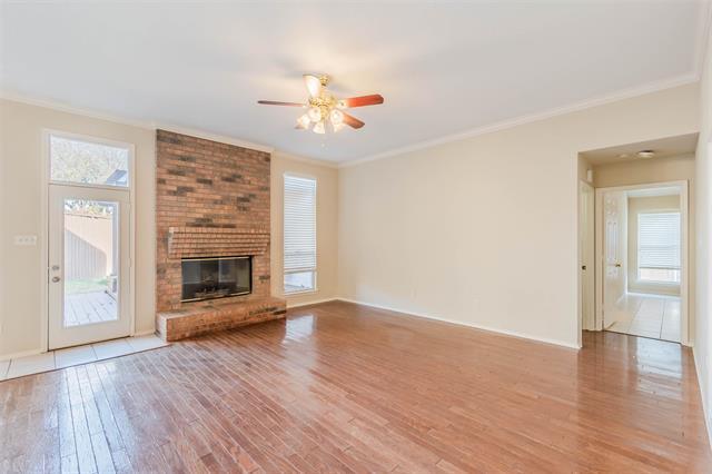 Building Photo - 313 Meadowood Ln