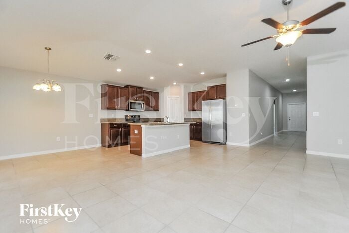 Building Photo - 256 Cascade Bend Dr