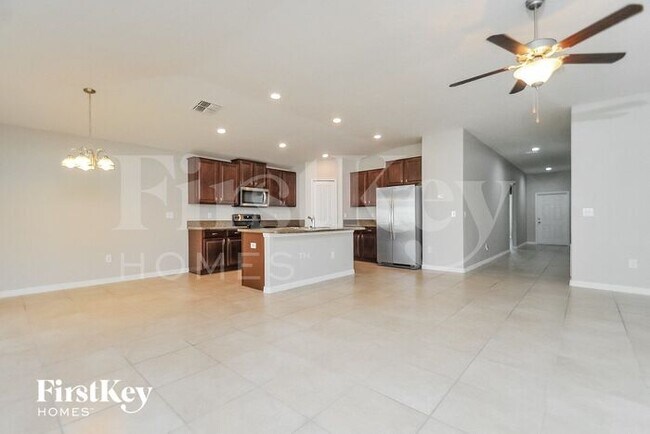 Building Photo - 256 Cascade Bend Dr