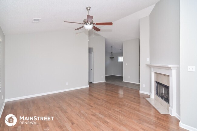 Building Photo - 4734 Waterfront Oak Dr