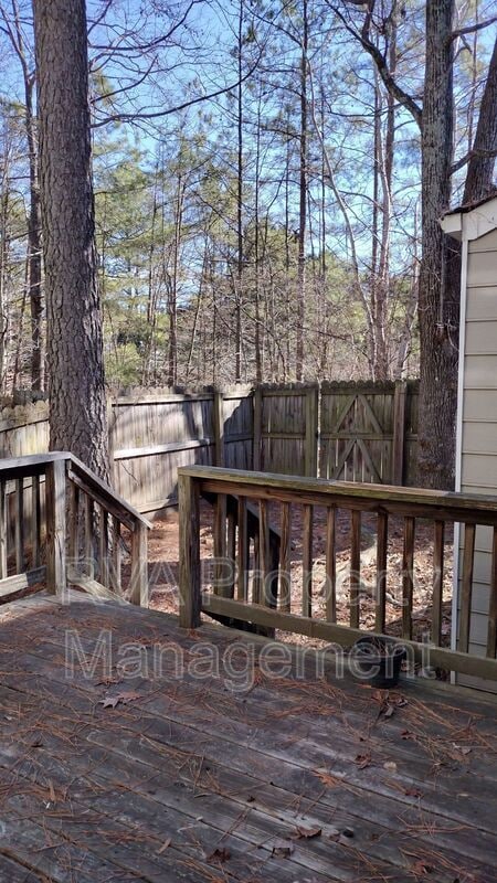 Building Photo - 1983 Airy Cir