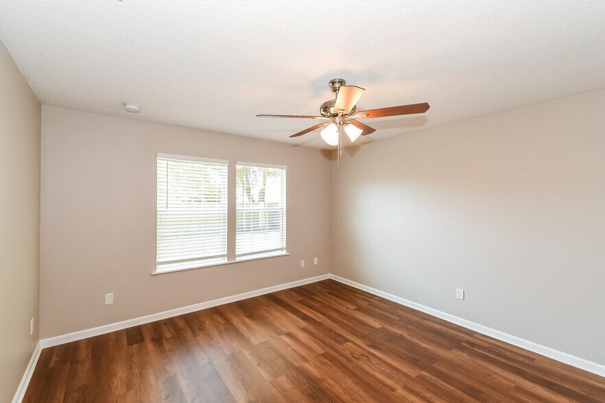 Building Photo - 9726 Hazel Lake Dr