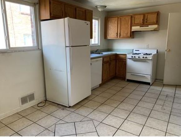 Building Photo - 442 Brierly Ln