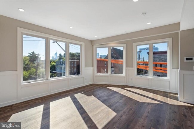 Building Photo - 3801 Hamilton St