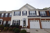 Building Photo - 5805 Park Creste Dr