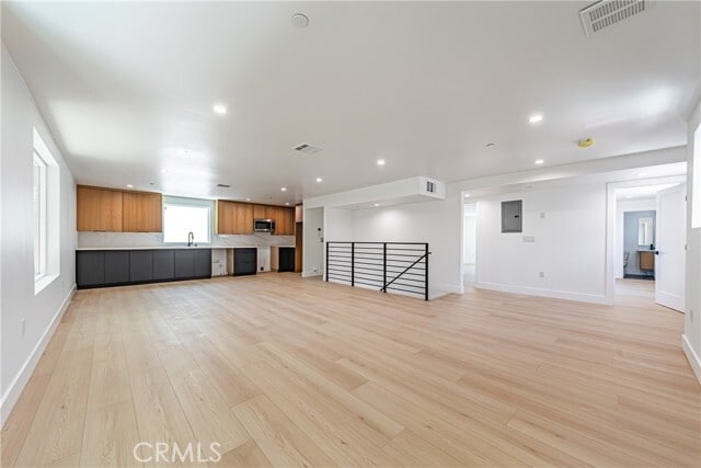 Building Photo - 1559 S Ogden Dr