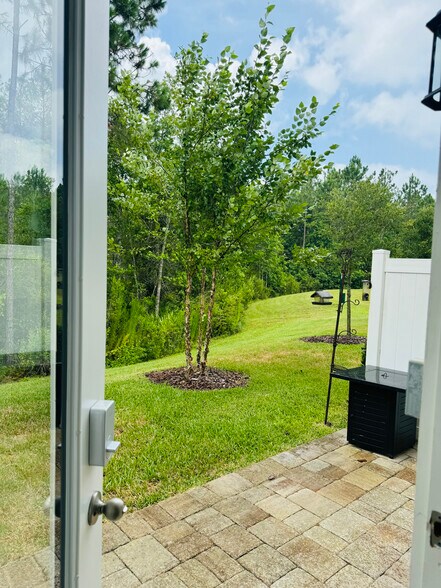 Building Photo - 11160 Minnetta Ct