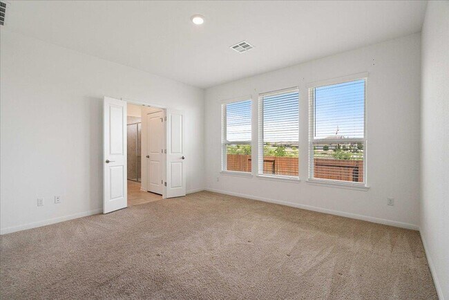 Building Photo - 6516 Rounded Pebble Ln