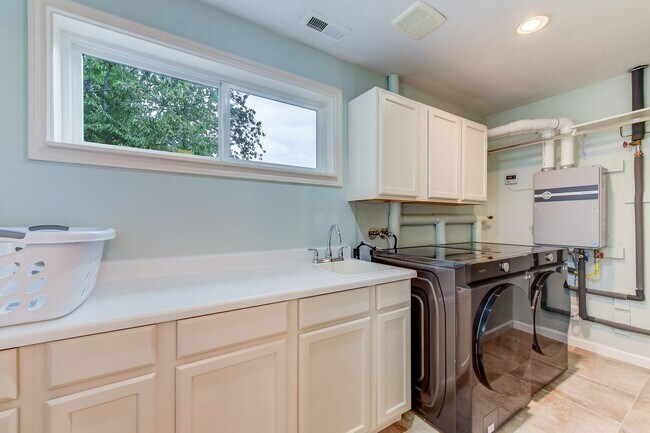 Building Photo - Space to Live, Host, and Breathe, All With a View of the Sound