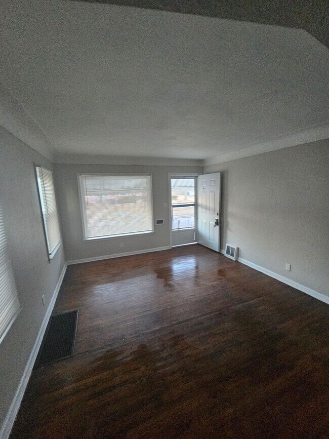 Building Photo - 4239 Asbury Dr