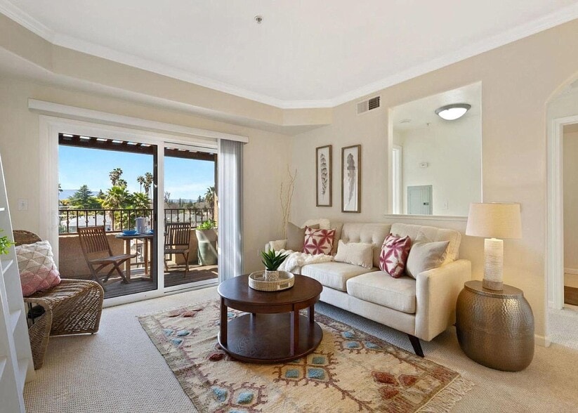Living room - 801 S Winchester Blvd