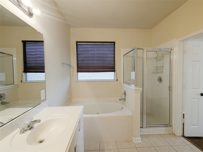 Building Photo - 711 Rock Creek Ct