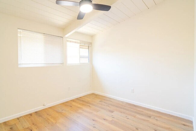 Building Photo - 5418-5420 Baja Drive