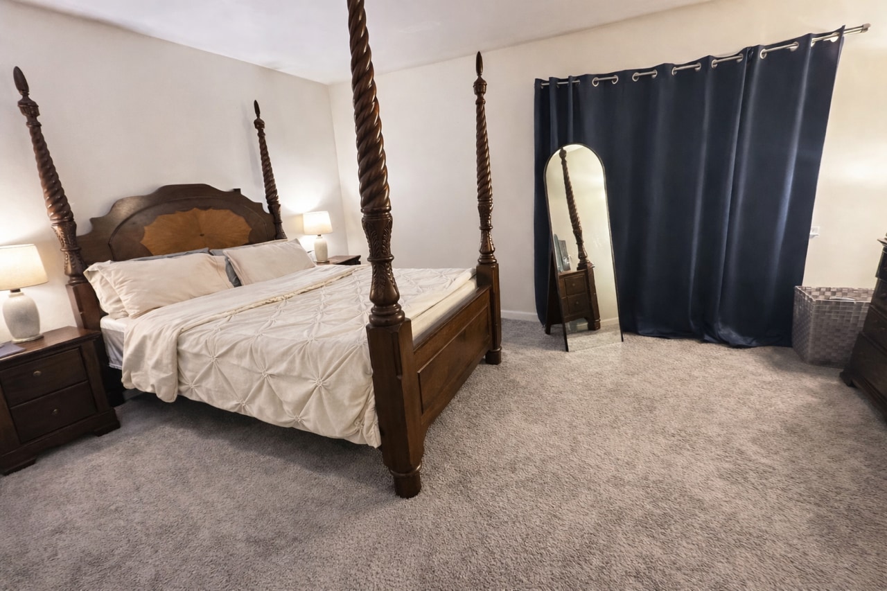 Master Bedroom - 8719 East Grv