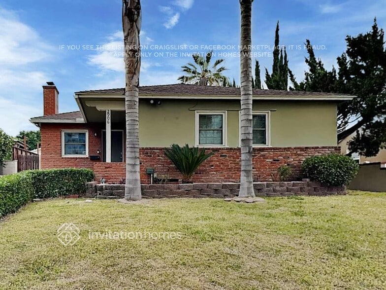 Primary Photo - 2906 N Frederic St