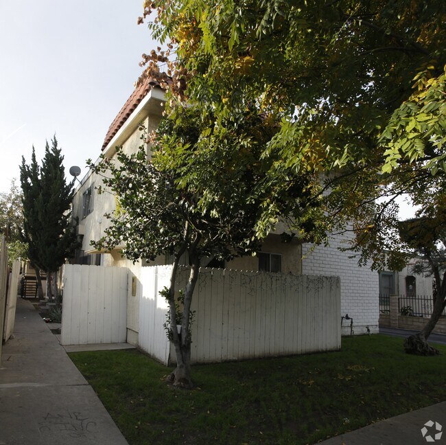 Building Photo - Erwin Apts