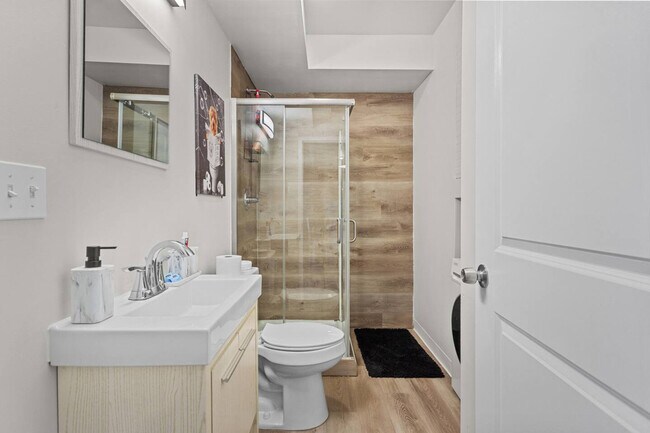 Building Photo - 1800 W Bethune St