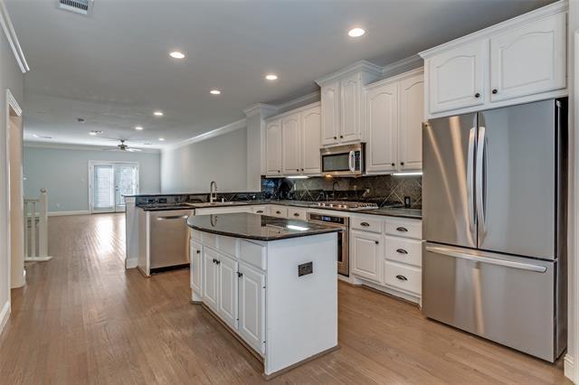 Building Photo - 3471 Howell St