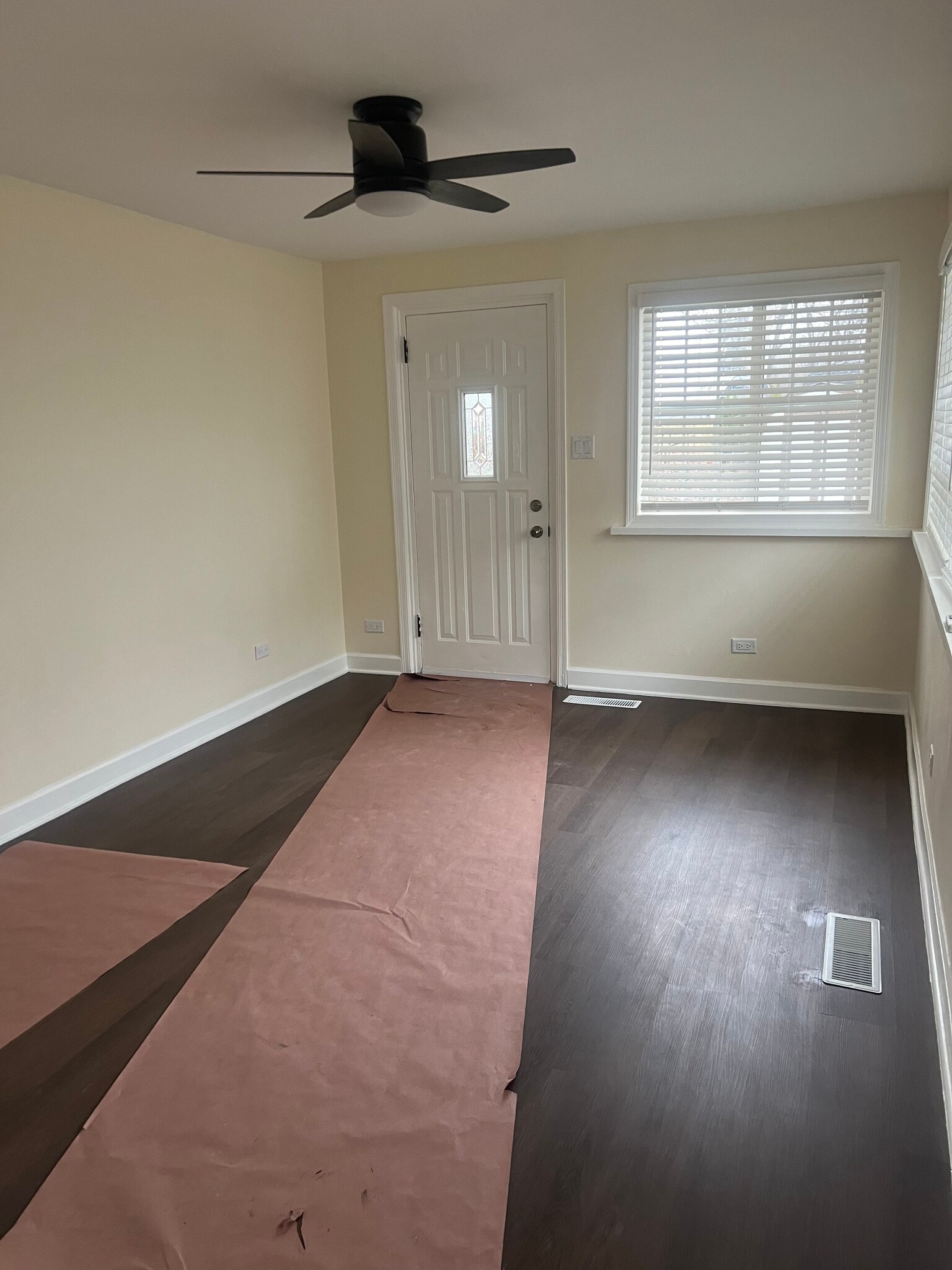 Living room - 21272 W Shady Ln
