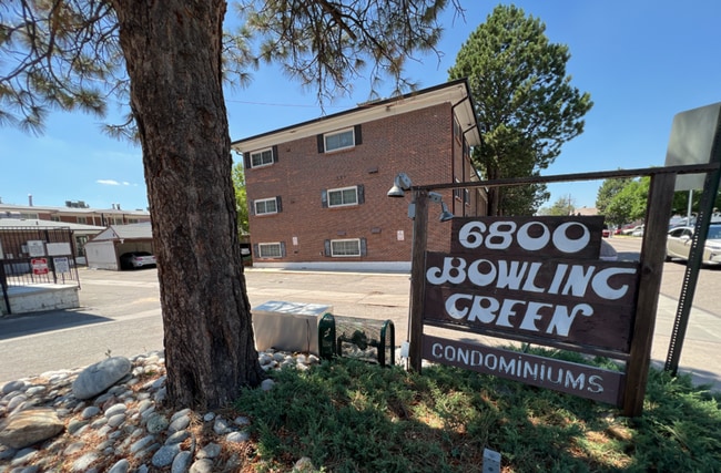 Building Photo - 3 Bedroom 2 Bathroom Condo Near Leetsdale and Monaco