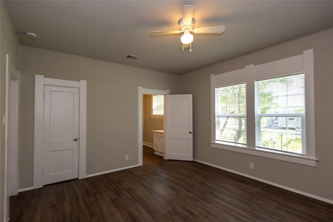 Building Photo - 4150 Brandon Ave