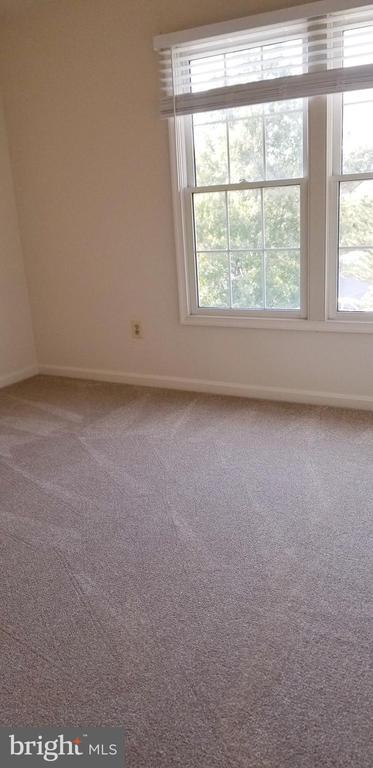 Building Photo - 464 Winding Rose Dr