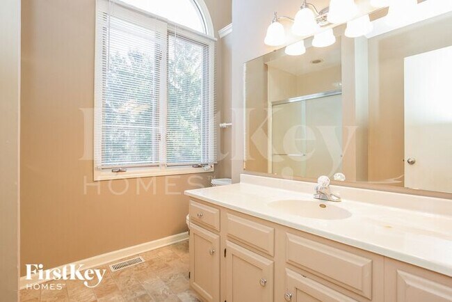 Building Photo - 12235 Pentwater Ct