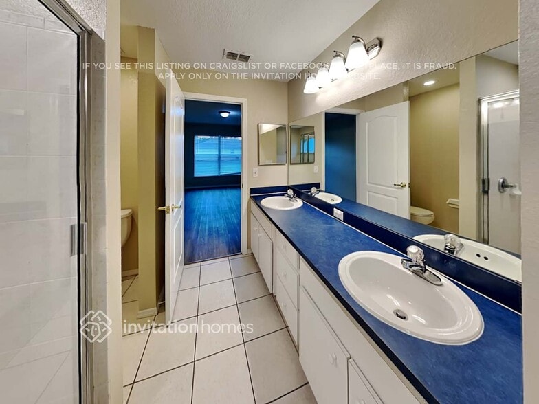 Building Photo - 122 Oak Run Dr