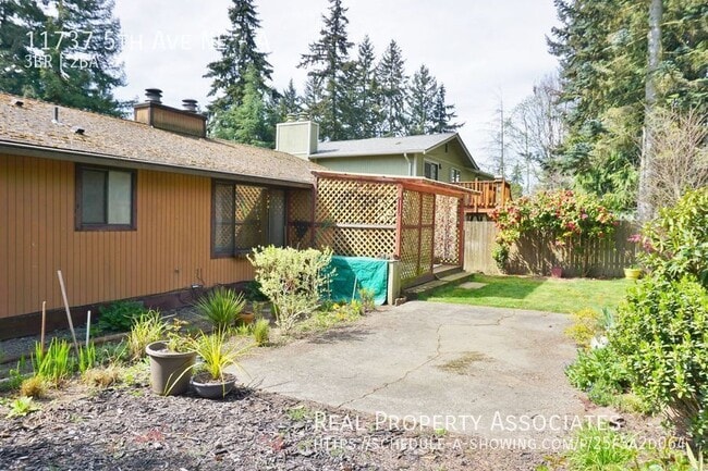 Building Photo - 11737 5th Ave NE