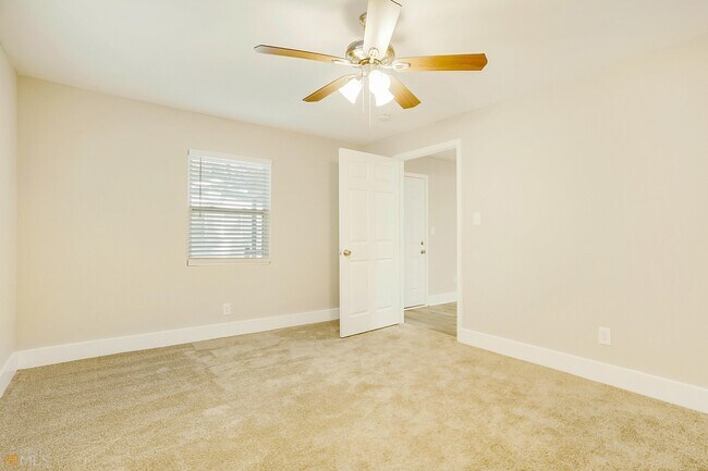 Building Photo - 2597 Dale Creek Dr NW