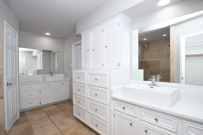 Building Photo - 1526 Barraud Ct