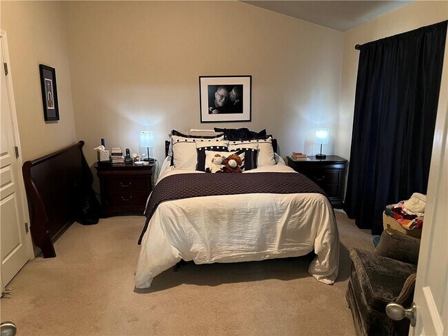 Building Photo - 650 Township Cir