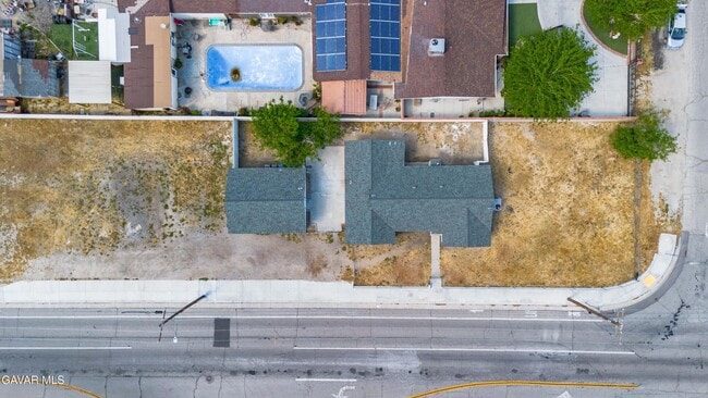 Building Photo - 1807 W Ave K8