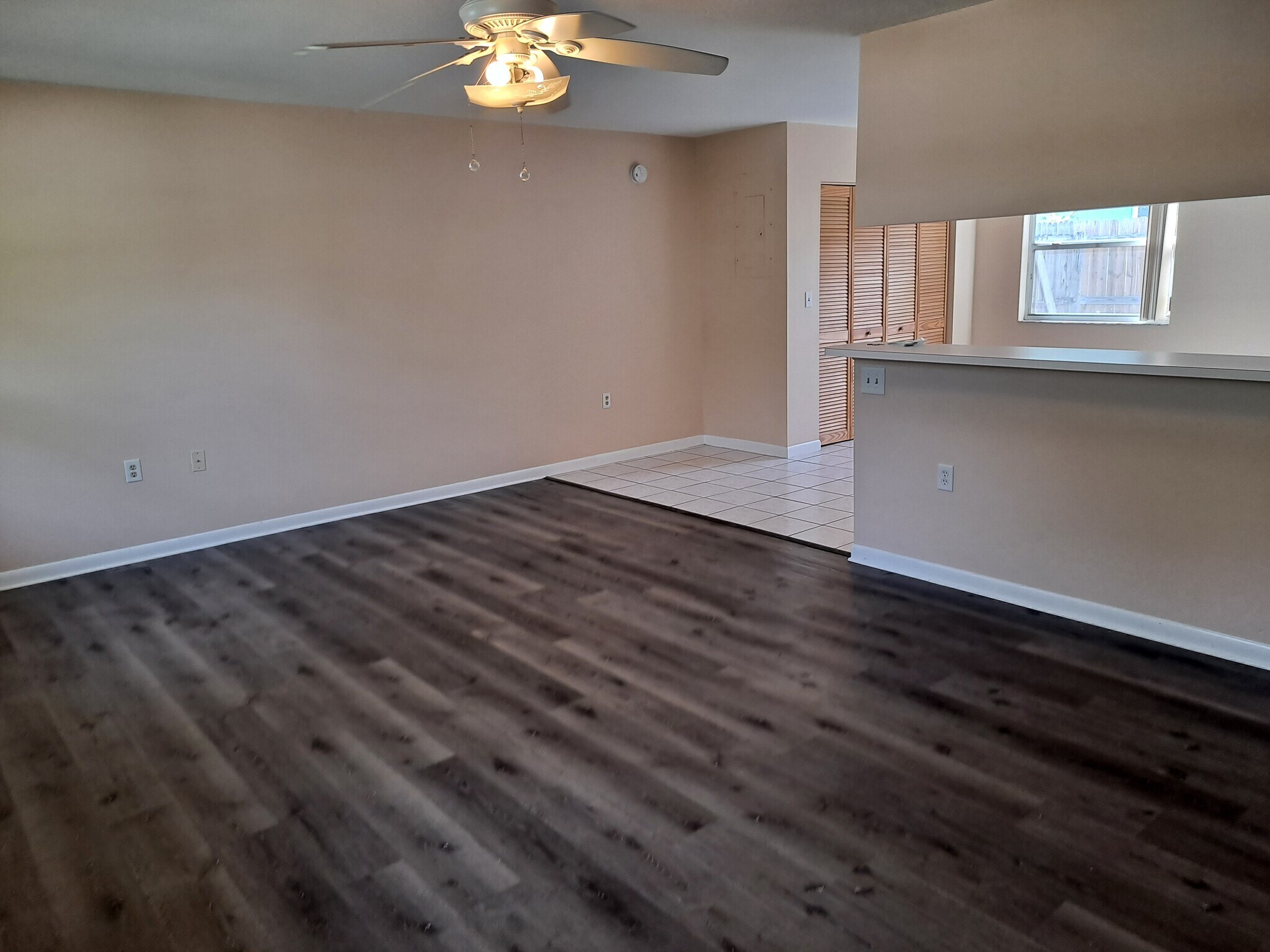 Building Photo - 206 Jackson Ave