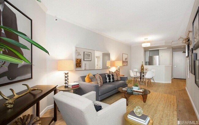 Building Photo - 240 Lombard St