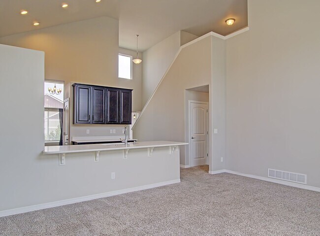 Building Photo - 10801 Saco Dr