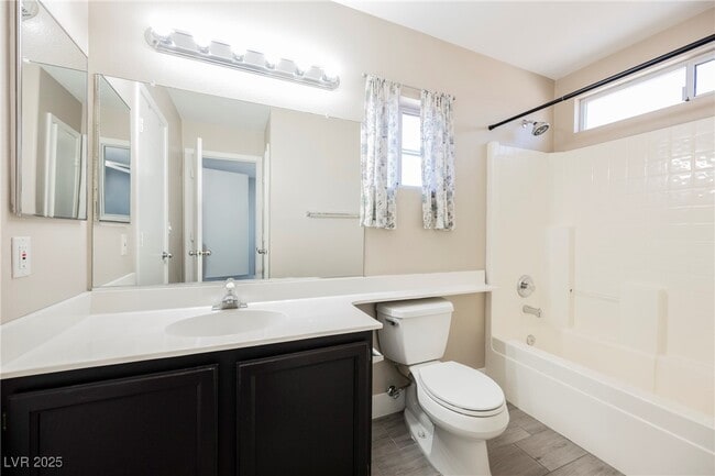 Building Photo - 138 Cam Capri