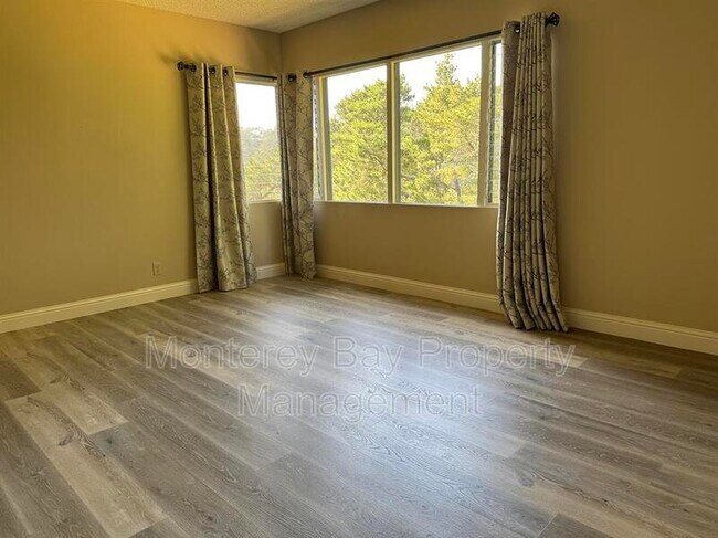 Building Photo - 31 Del Mesa Carmel