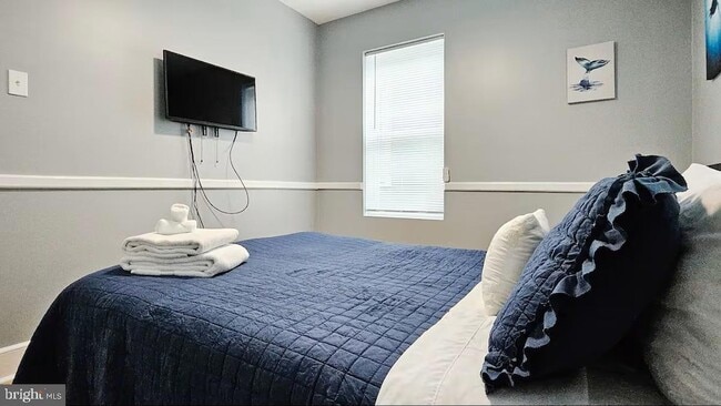 Building Photo - 1217 N King St