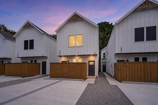 Building Photo - 7826 Beckley St