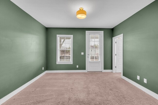 Building Photo - Cottage Park Home