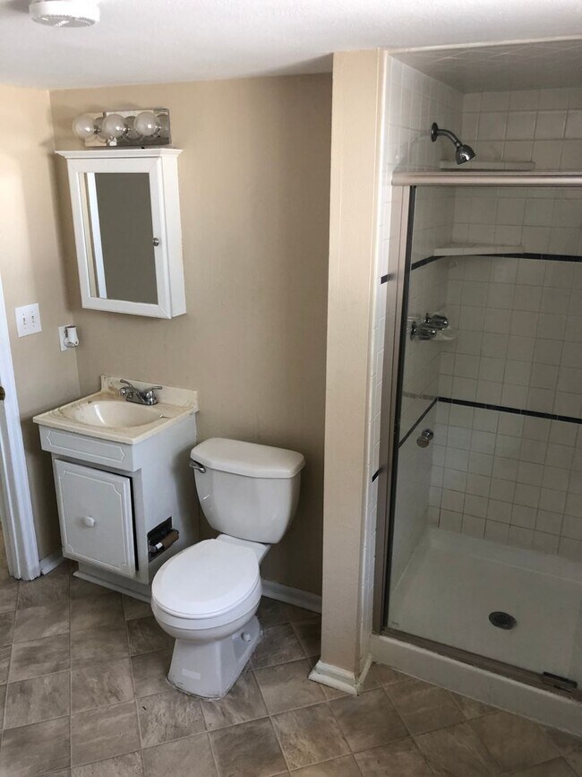 Building Photo - Coming-Soon- 4BR/2BA SINGLE FAMILY HOME