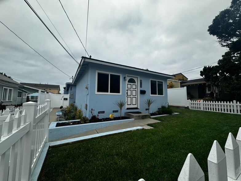 Building Photo - 4110 E Wilton St