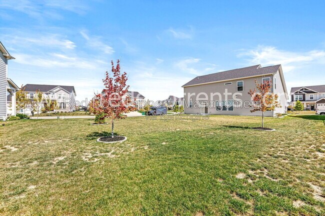 Building Photo - 15648 W Rail Dr