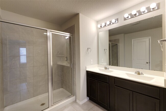 Building Photo - 707 Desert Pea Ln