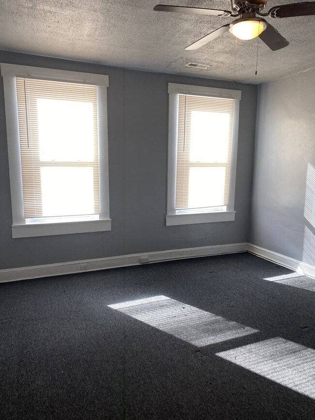 Building Photo - Spacious Home Available for Rent! Finished Basement! W/D! Front Porch! Available Now!