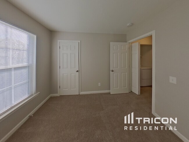 Building Photo - 2416 Deberry Ct