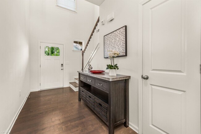 Building Photo - 3 br, 2.5 bath House - 839 Regal Lane