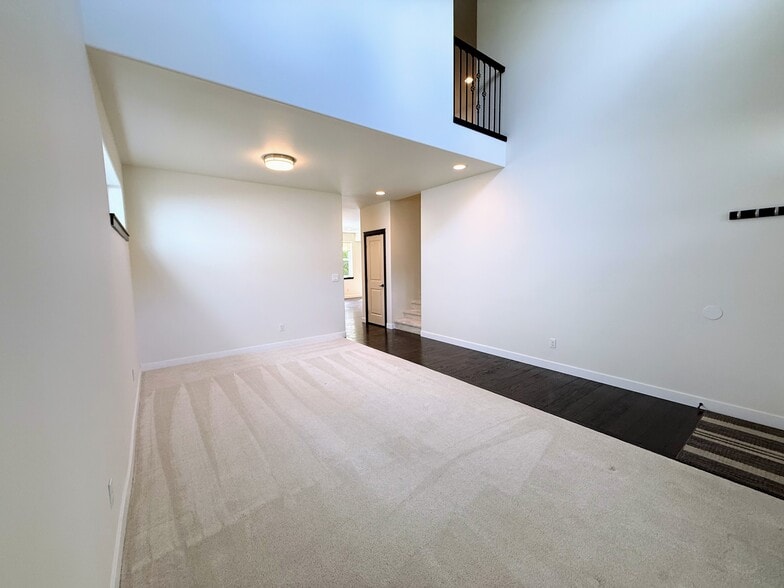 Building Photo - 3415 189th Pl SE